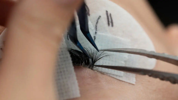 Top 5 Benefits of Using Quality Lash Tape in Your Lash Extension Procedures